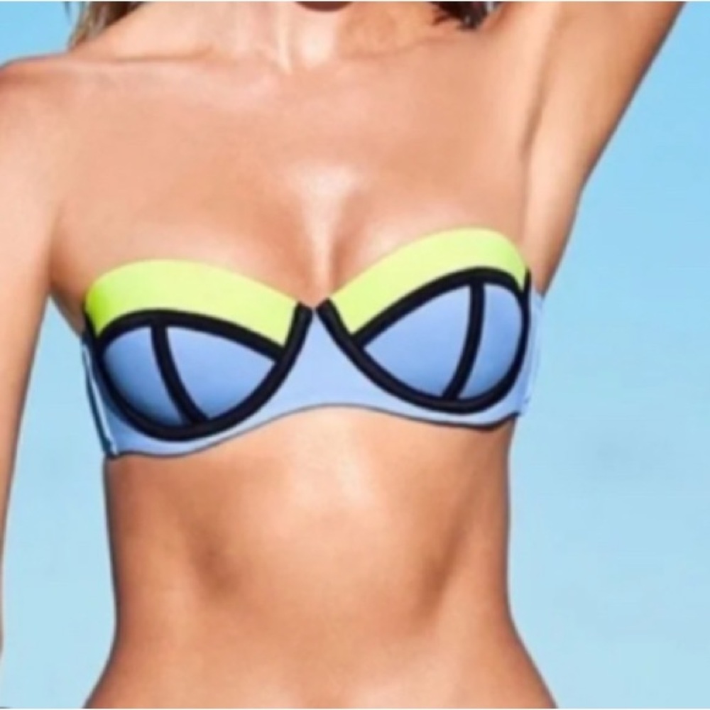 Victoria’s Secret Bikini Top
